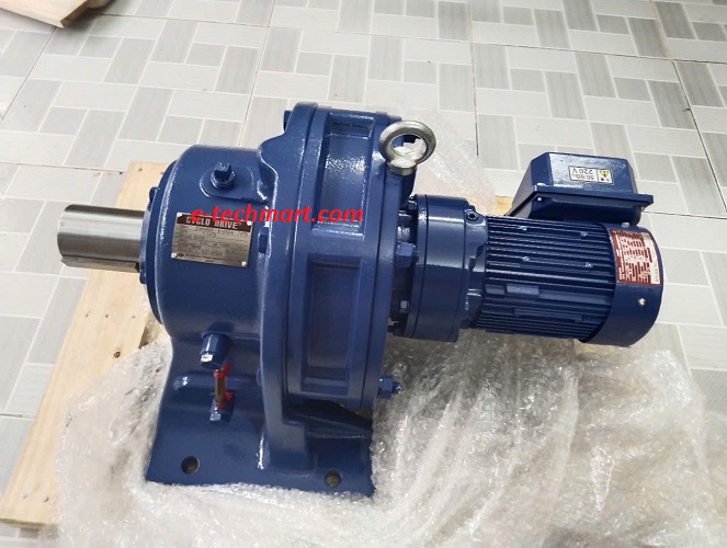 Motor giảm tốc Sumitomo chân đế 3 pha 220V CHHM05-6165DA-1479